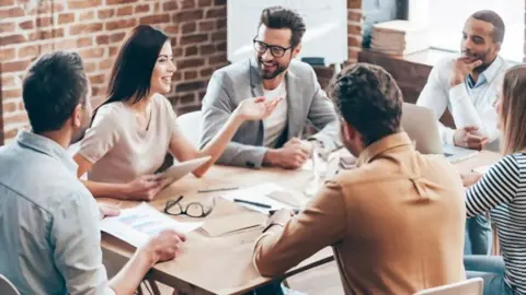7 Cara Komunikasi yang Efektif dalam Perusahaan