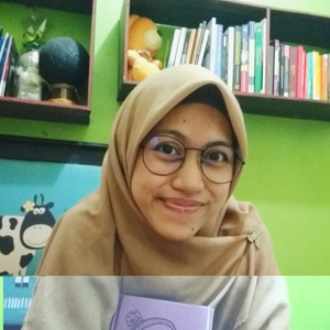 Instructor Farah Firdausi