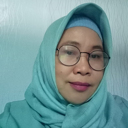 Instructor Lisa Noviani