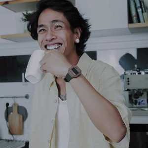 Instructor Ari Lesmana