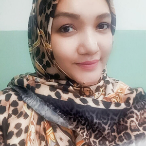 Dr. Hayu Lusianawati, M.Si