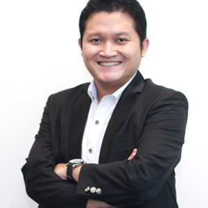 Instructor Gregorius Daru S