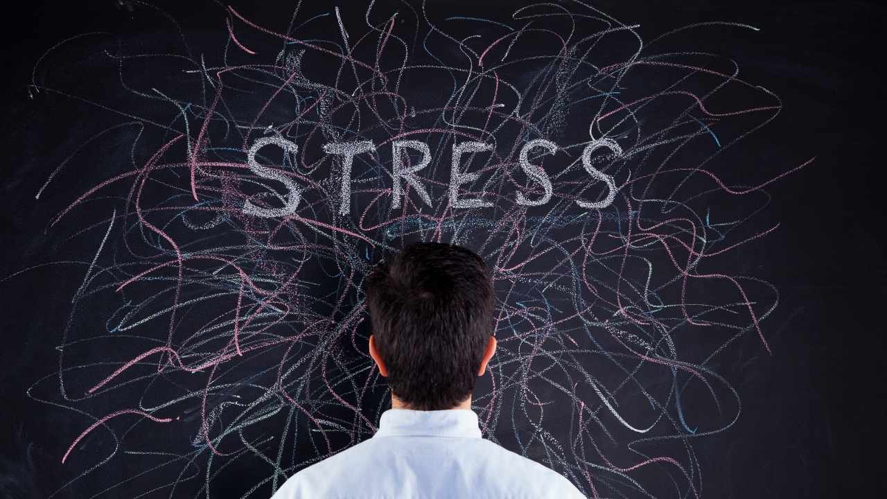 Mengenal Tingkatan, Jenis Stres, dan Penanganannya