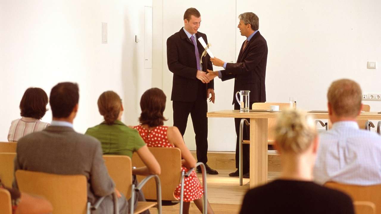 5 Perbedaan Lembaga Sertifikasi Profesi dan Lembaga Sertifikasi Kompetensi