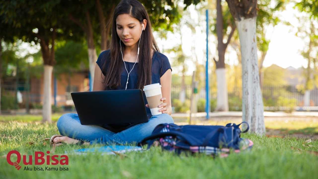 5 Manfaat Mendengarkan Musik Sambil Belajar