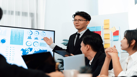 Tugas SDM (Sumber Daya Manusia) dalam Perusahaan