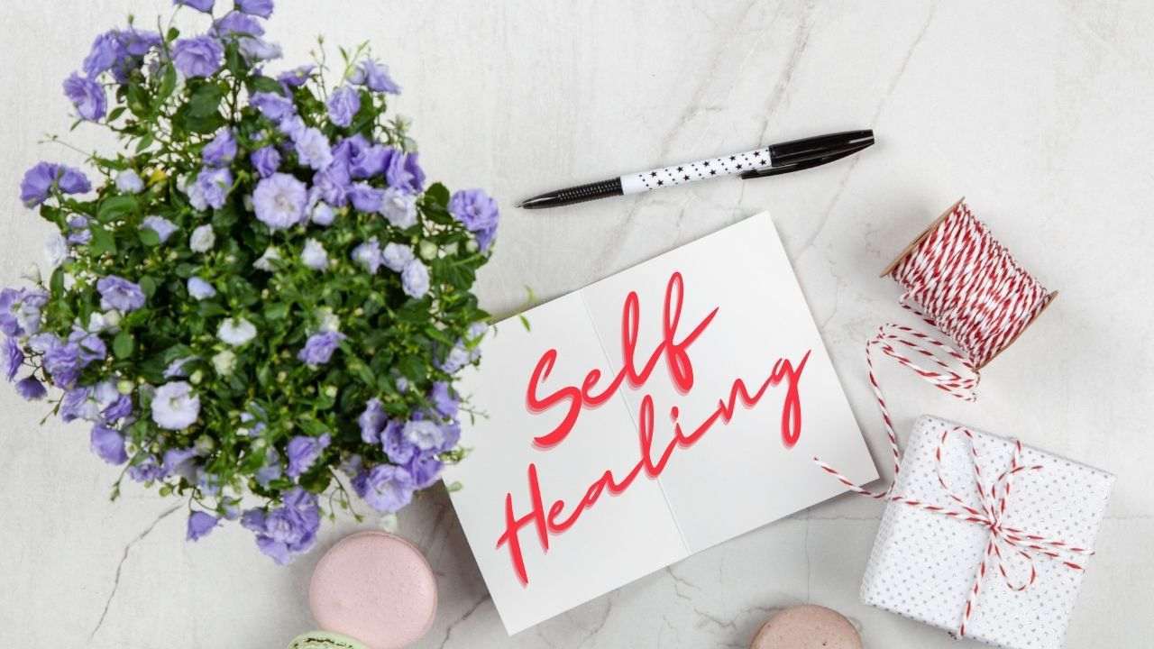 Tips Menulis untuk Self Healing Atasi Stres Kerja