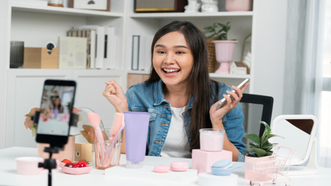 Apa itu KOL dalam Strategi Pemasaran Modern? Ini Definisi dan Kelebihannya