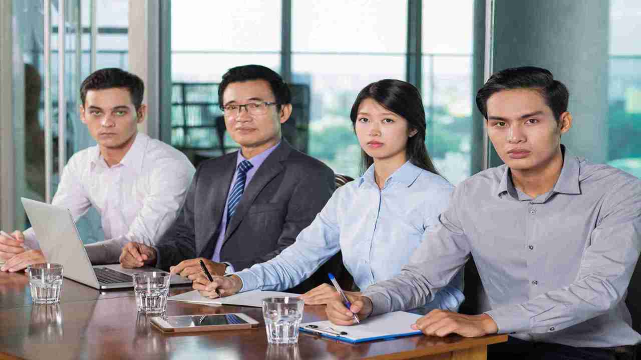 7 Cara Meningkatkan Kualitas Sumber Daya Manusia di Perusahaan, HR Wajib Tahu!