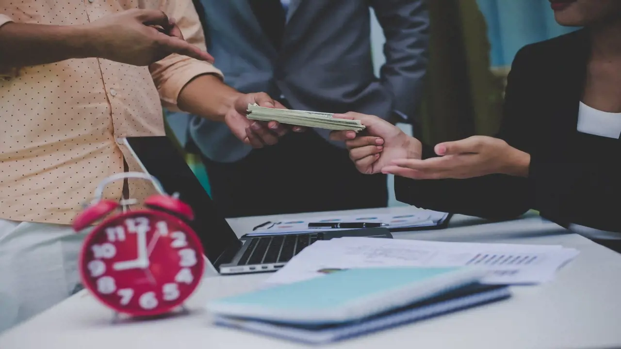 6 Cara Merancang Kompensasi dan Benefit Karyawan secara Tepat & Efisien