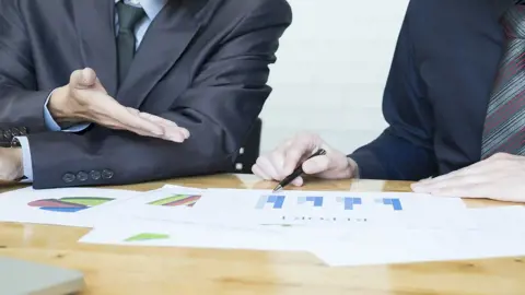 6 Langkah Data-Driven Decision Making untuk Bisnis yang Tepat & Efektif