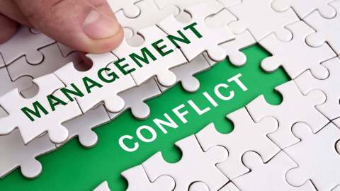 Penyebab Konflik di Tempat Kerja dan Cara Mengatasinya