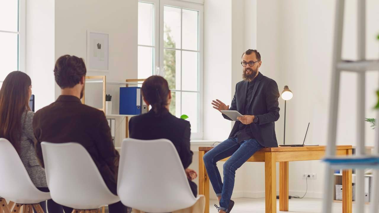 Tugas dan Peran Pemimpin dalam Perusahaan